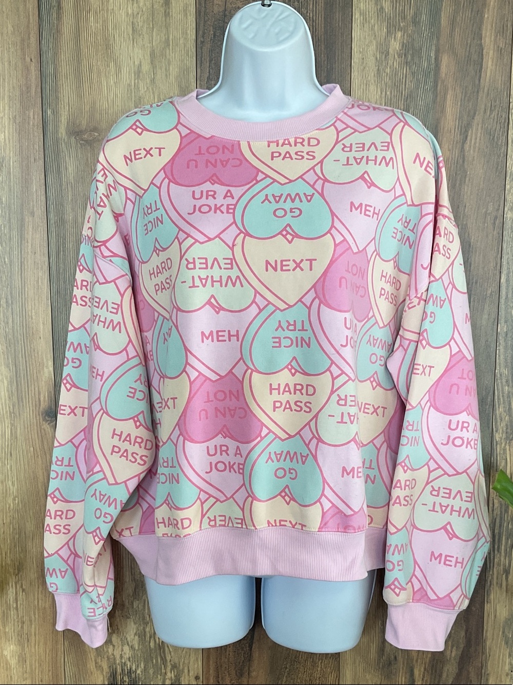 Wound Up Conversation Heart Graphic Sweatshirt M C345